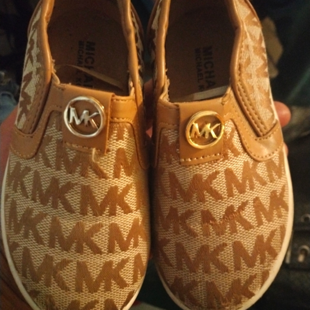 Michael kors baby shoes